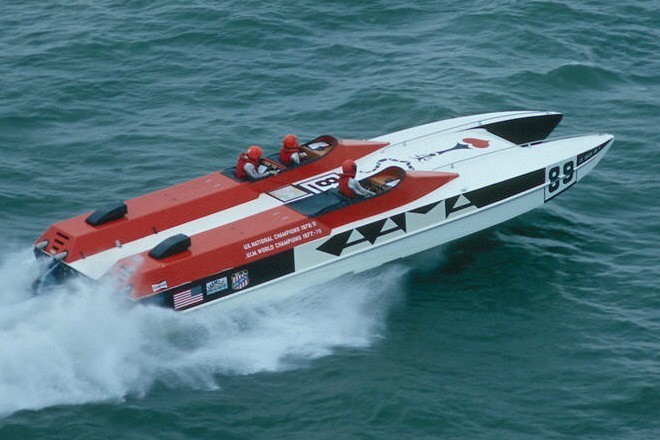 America’s ’first lady of powerboat racing’ Betty Cook wins the 1982 Class 1 world title in Melbourne aboard her Cougar ’Kaama’.  © John Donnelly